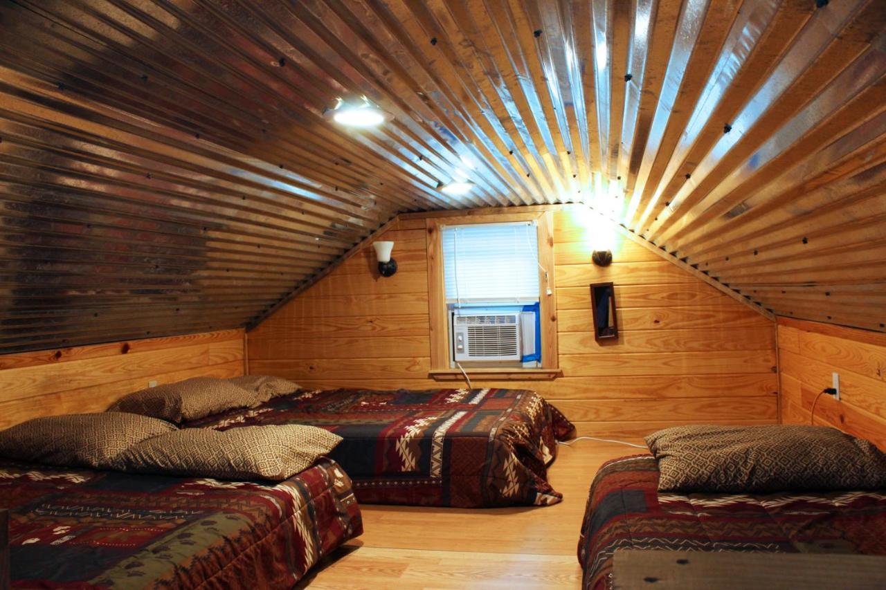 Berry Creek Cabins Hotel Isabel ภายนอก รูปภาพ
