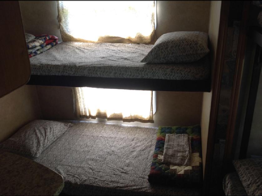 Berry Creek Cabins Hotel Isabel ภายนอก รูปภาพ